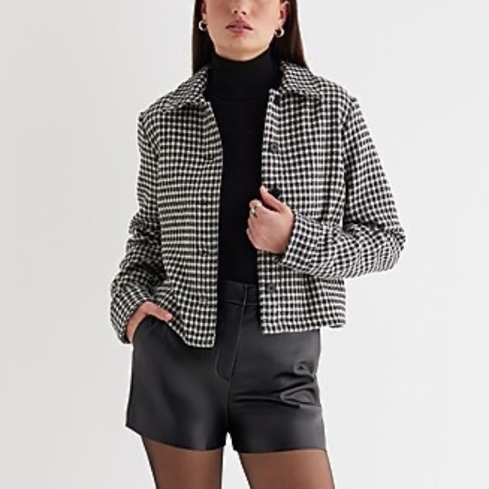 Express Black and White Houndstooth Cropped Shacket – Size XL